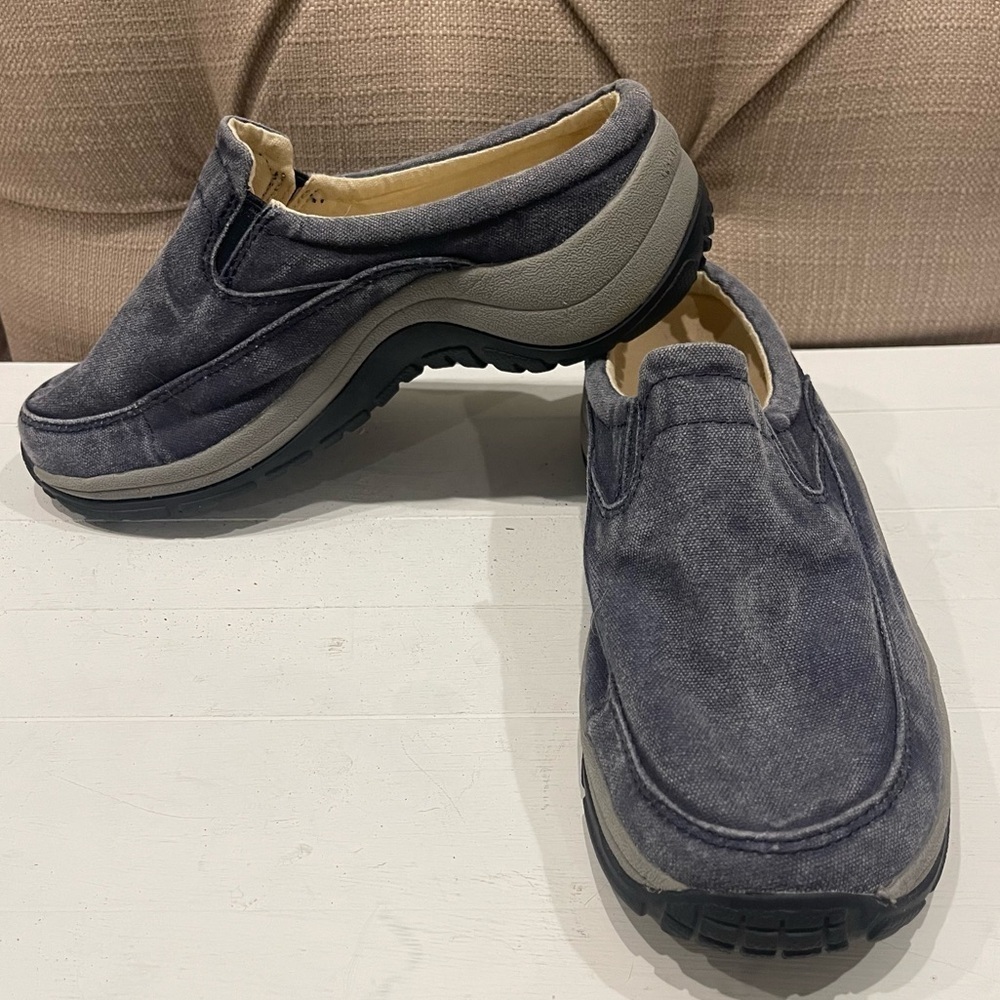 LL Bean Shoes Women’s 6.5M Blue Sun Washed Denim Canvas Casual Slip On Shoes